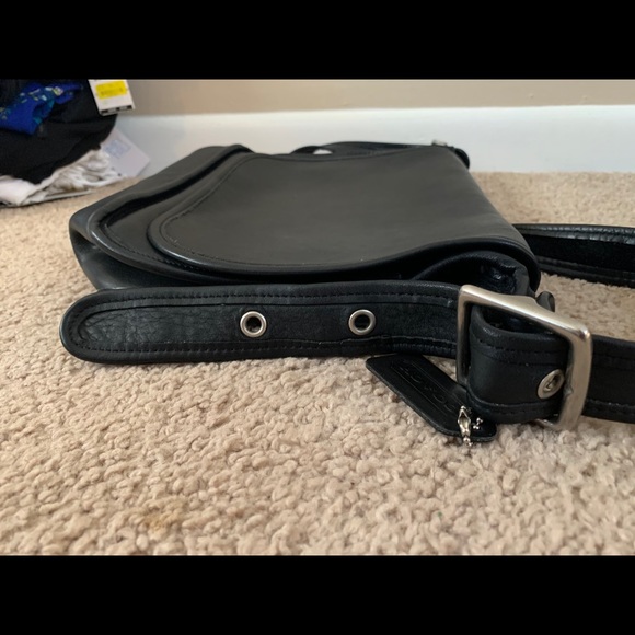 Black Leather Coach Satchel Purse - Picture 3 of 8